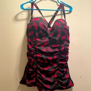 Torrid Size 2 Tankini top